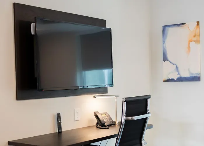 Hotel Stayapt North Charleston