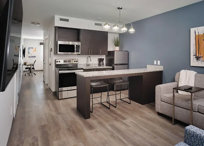 Hotel Stayapt North Charleston